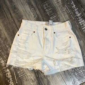🔥NWT American Eagle Distressed Shorts